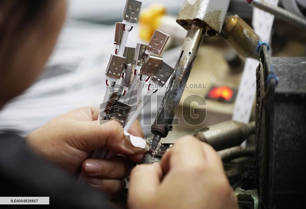 Data Line Manufacturing in Liuzhou