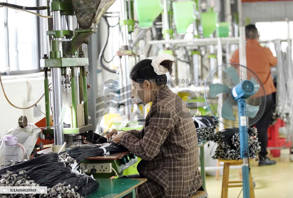 Data Line Manufacturing in Liuzhou