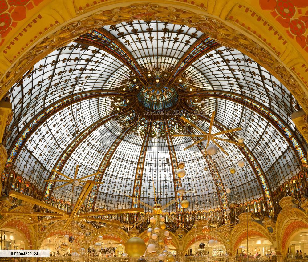 Illustration - Noel in Paris