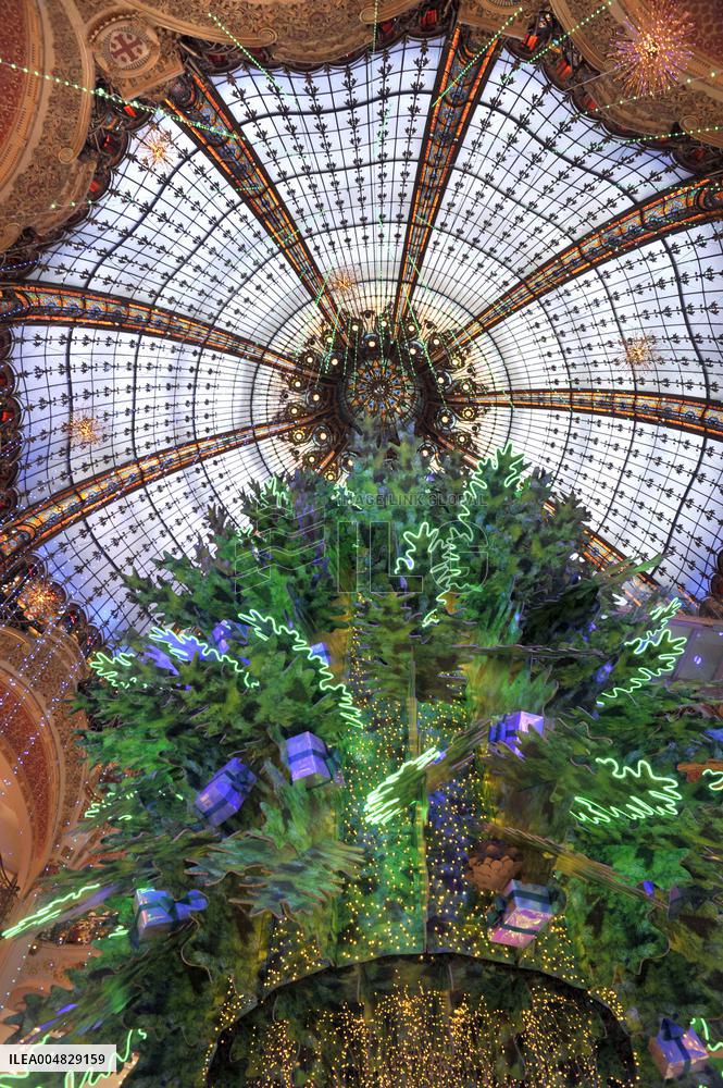 Illustration - Noel in Paris