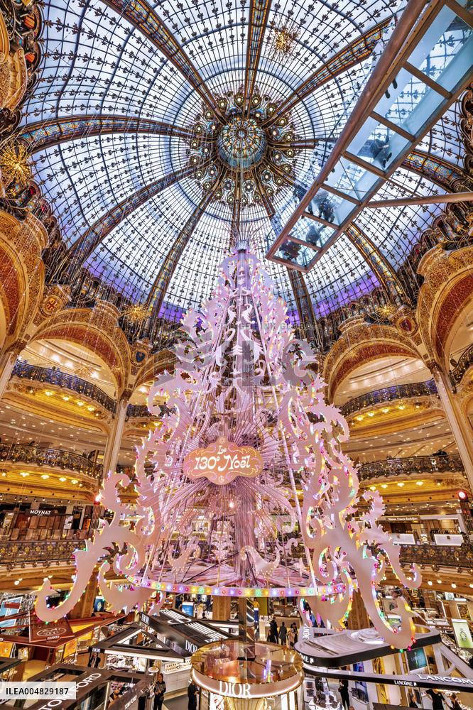 Illustration - Noel in Paris