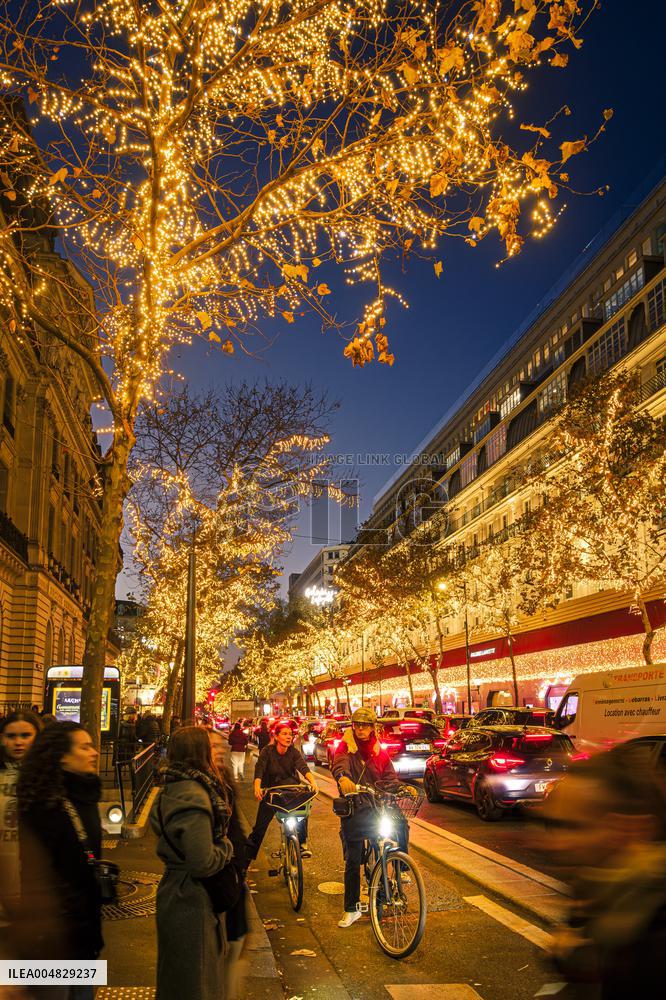 Illustration - Noel in Paris