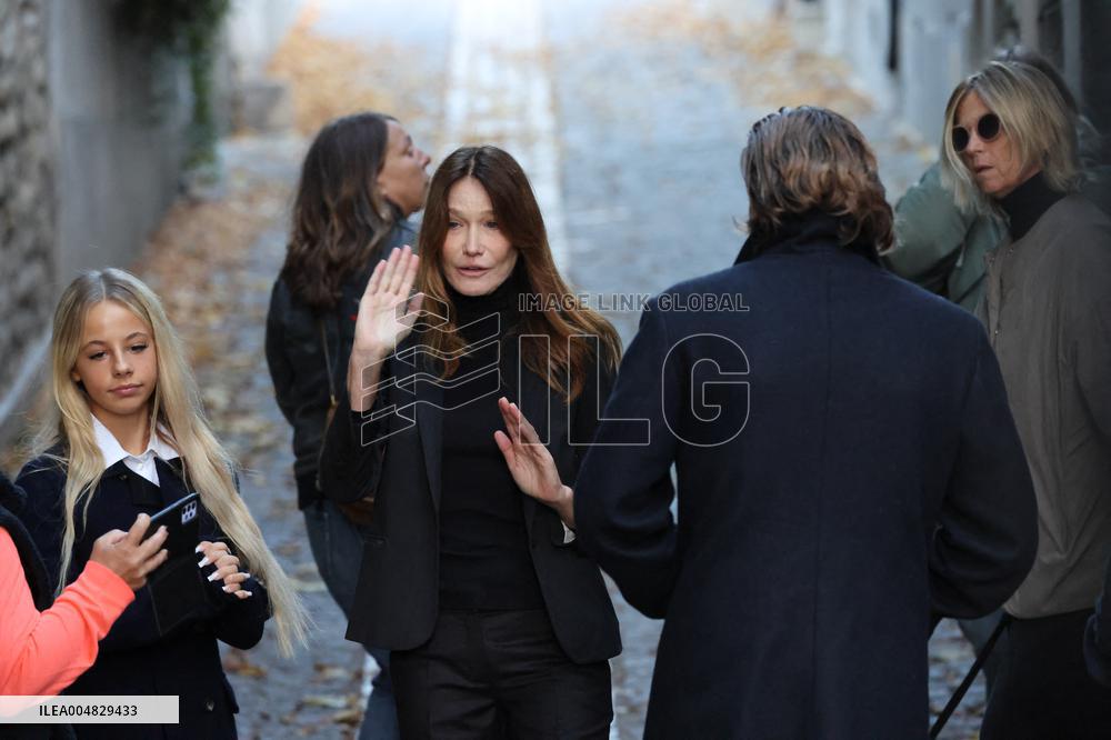 Sarkozy's Residence Before Incarceration - Paris