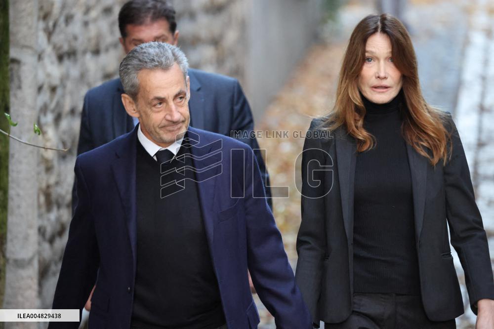 Sarkozy's Residence Before Incarceration - Paris