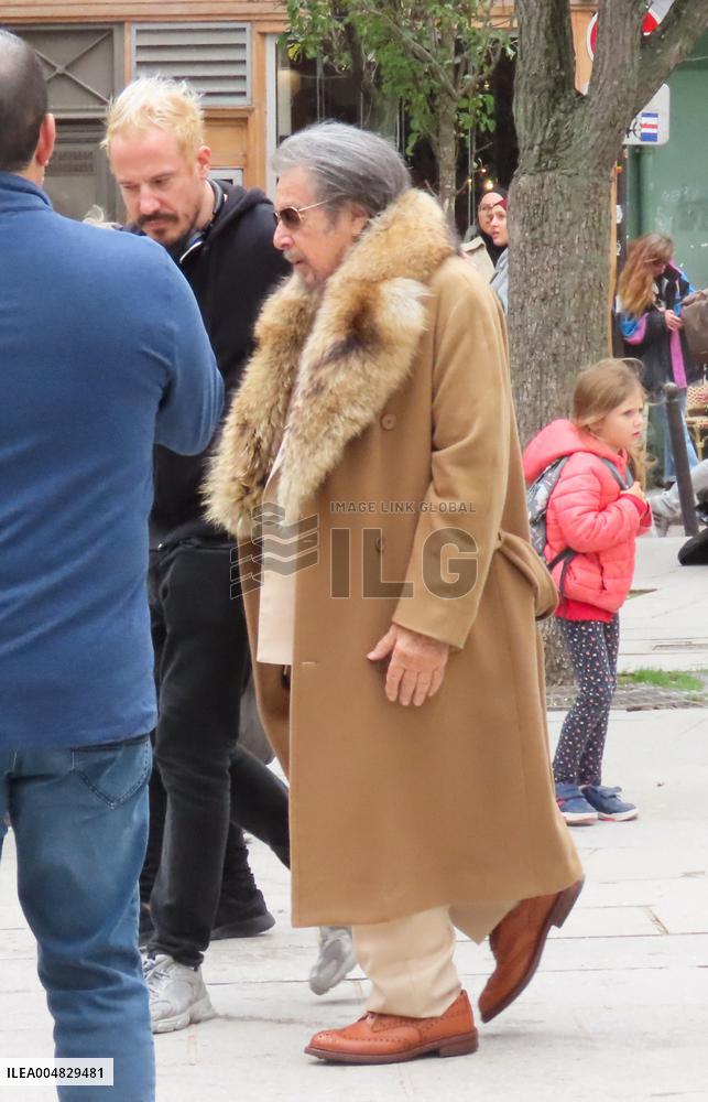 Father Joe Set - Paris