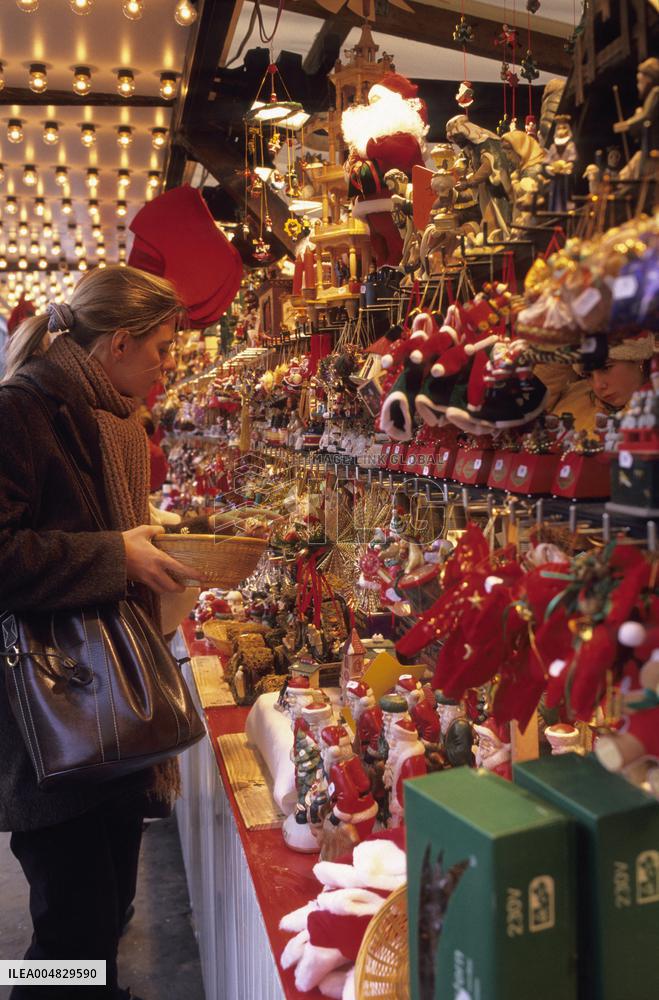 Illustration - Noel in Paris