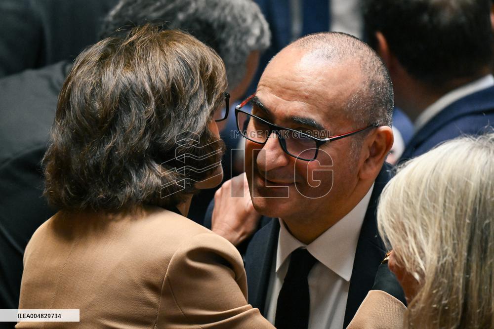 Questions to the government at the National Assembly in Paris FA