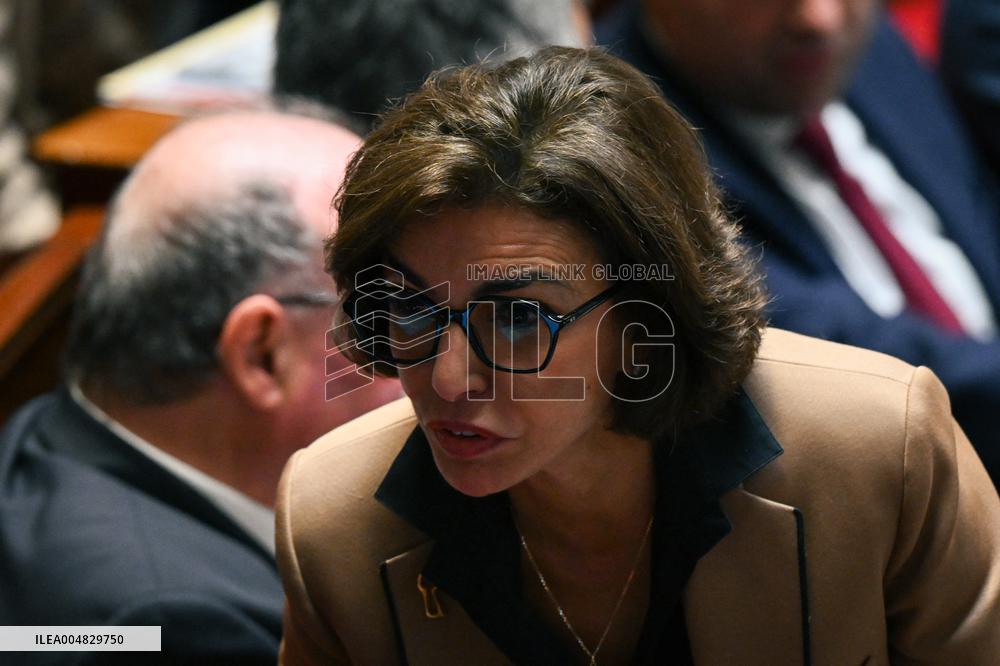 Questions to the government at the National Assembly in Paris FA