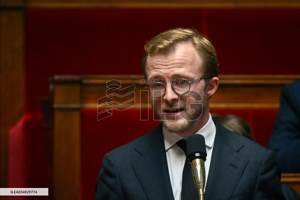 Questions to the government at the National Assembly in Paris FA