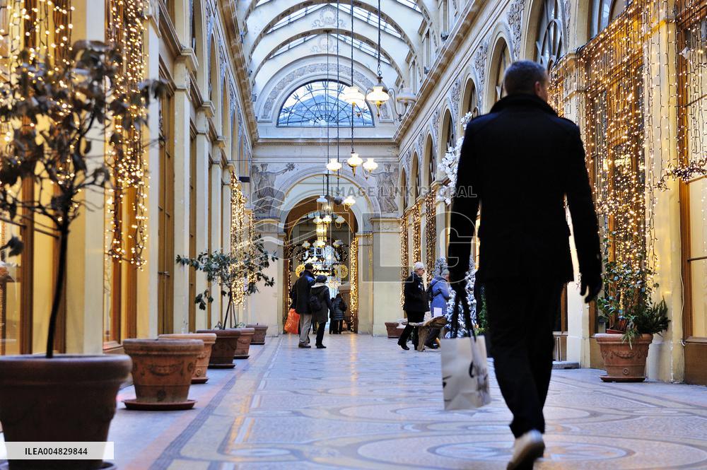 Illustration - Noel in Paris