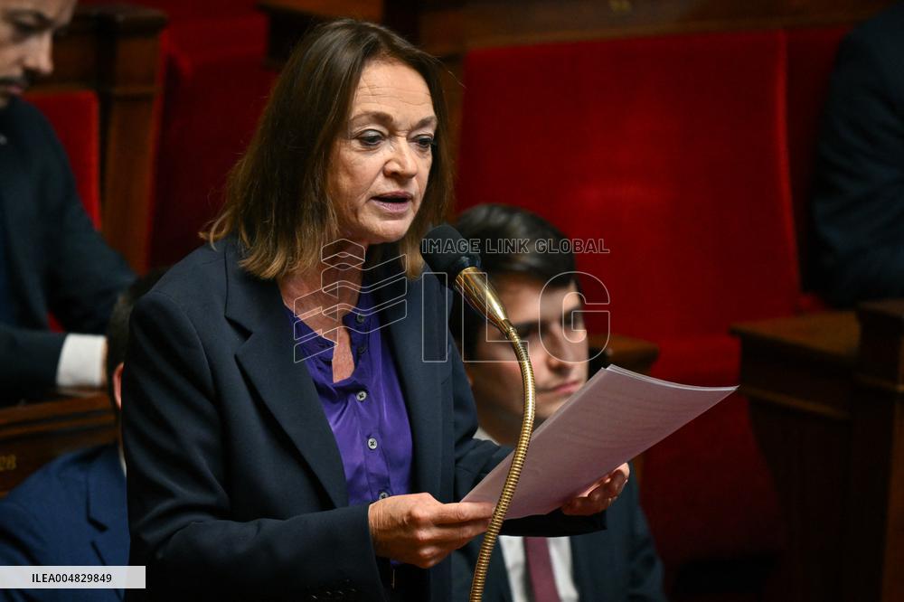 Questions to the government at the National Assembly in Paris FA