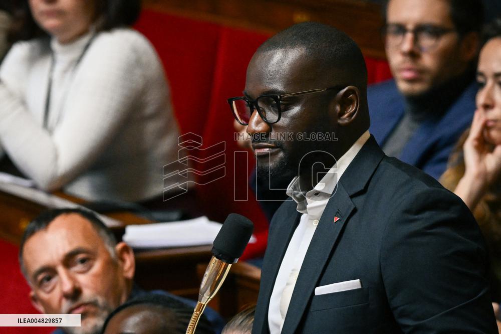 Questions to the government at the National Assembly in Paris FA