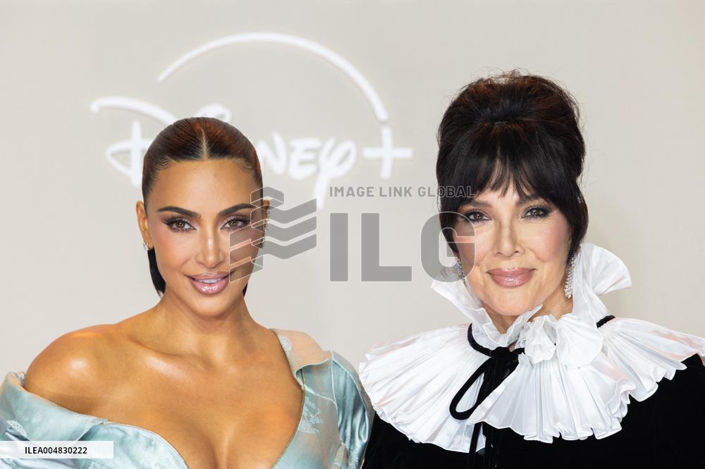 All's Fair Disney+ Paris Serie Premiere NB