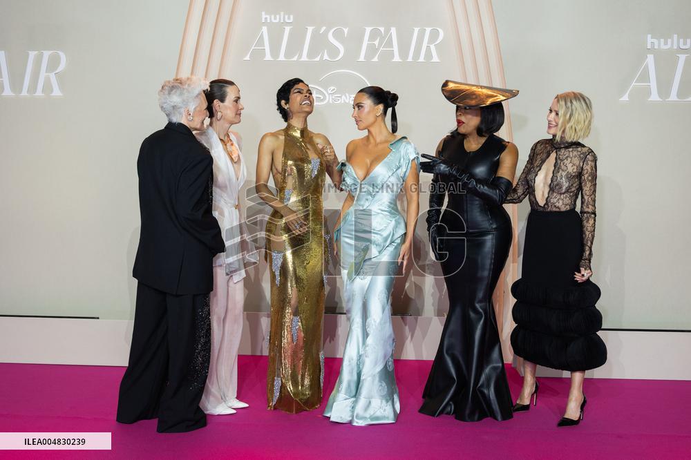 All's Fair Disney+ Paris Serie Premiere NB