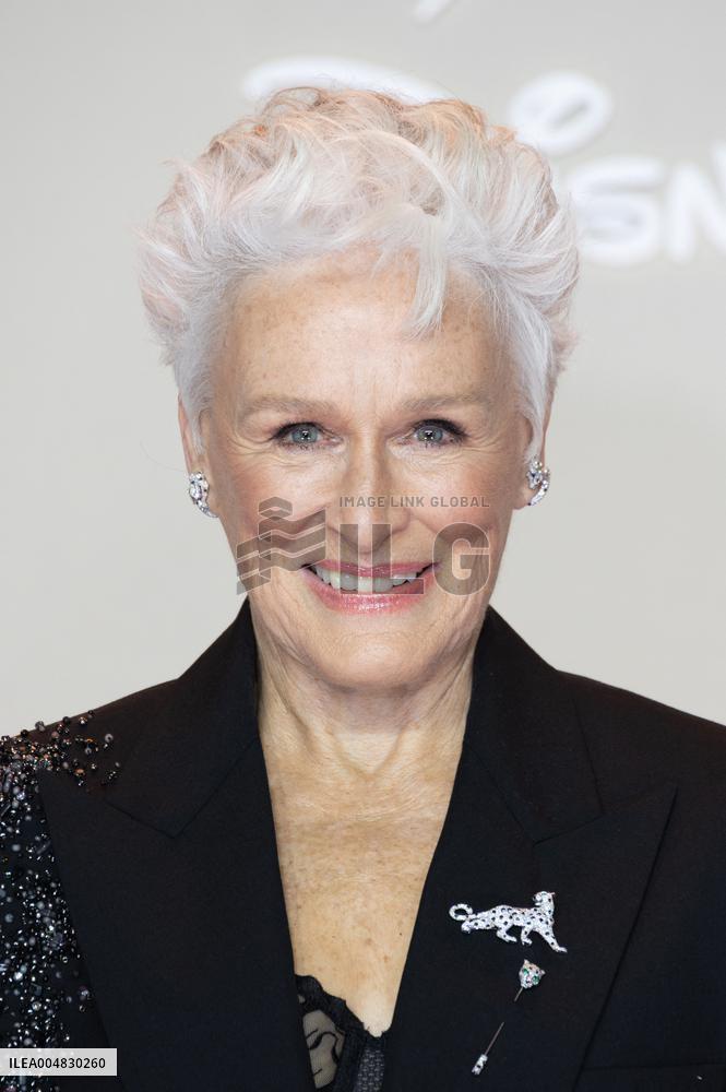 All's Fair Disney+ Paris Serie Premiere NB