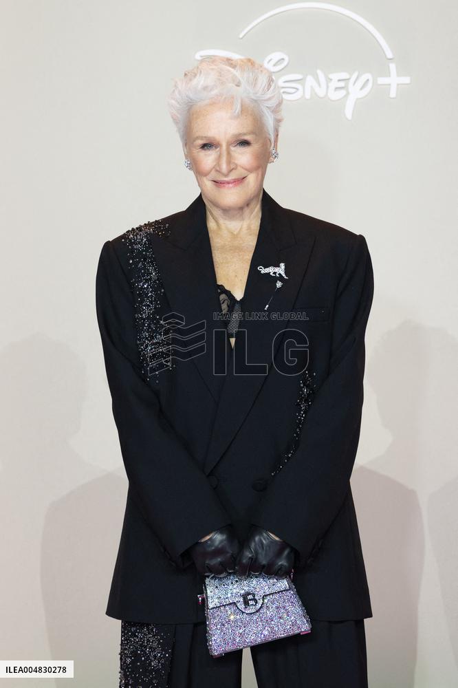 All's Fair Disney+ Paris Serie Premiere NB