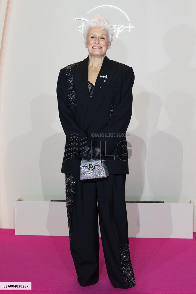 All's Fair Disney+ Paris Serie Premiere NB