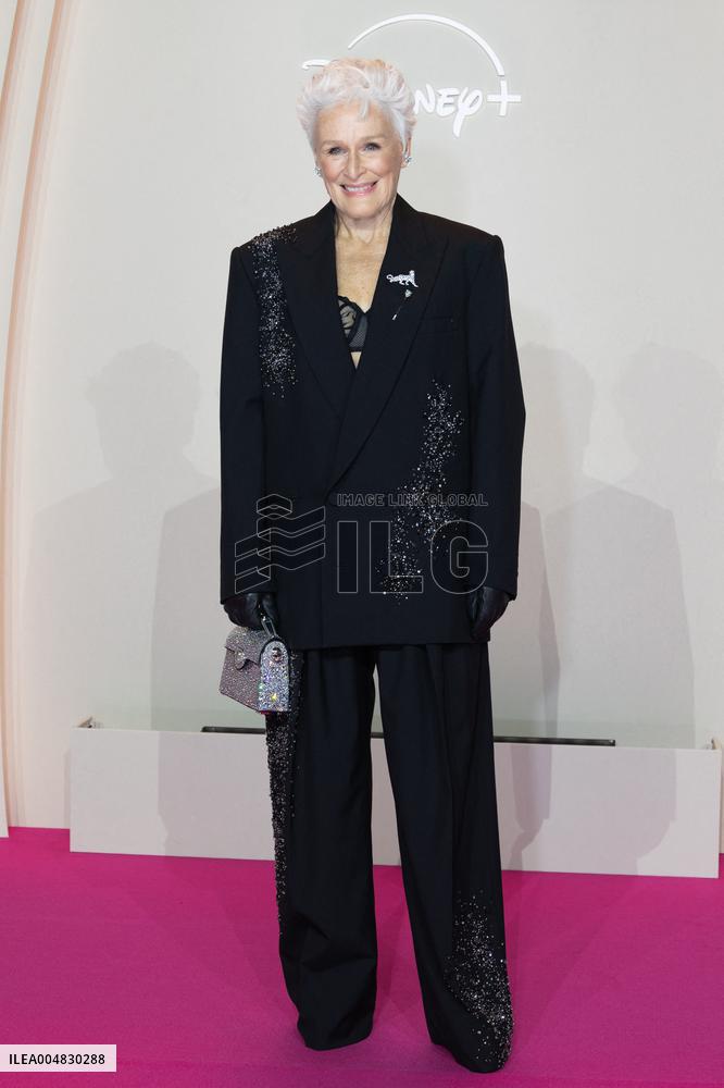 All's Fair Disney+ Paris Serie Premiere NB