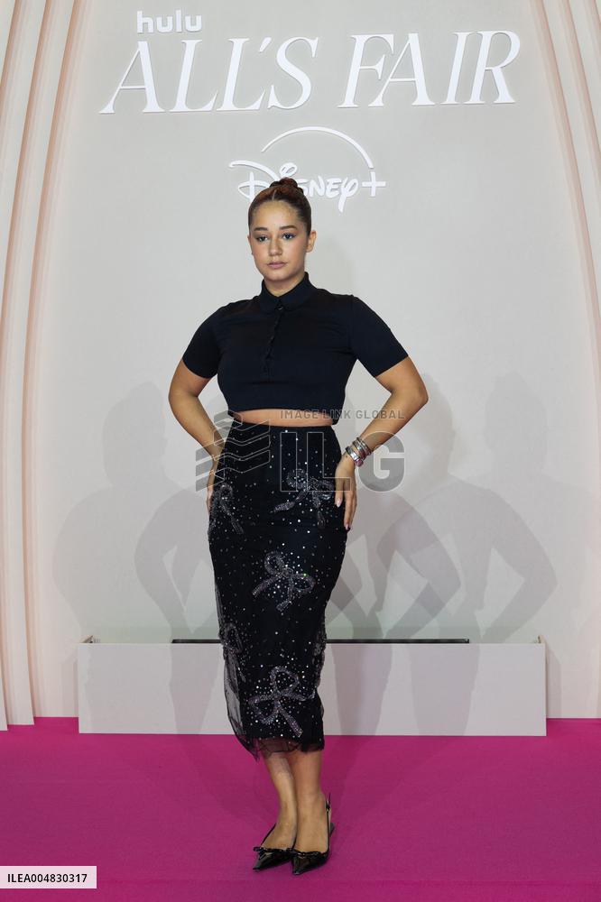 All's Fair Disney+ Paris Serie Premiere NB
