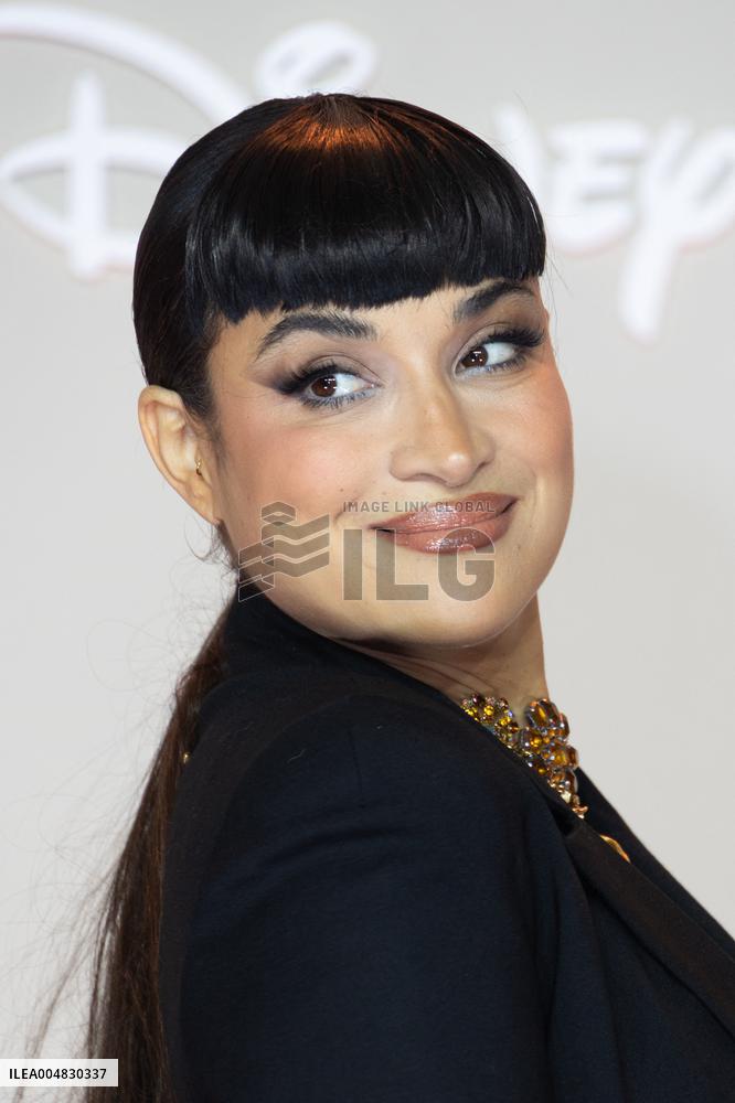 All's Fair Disney+ Paris Serie Premiere NB