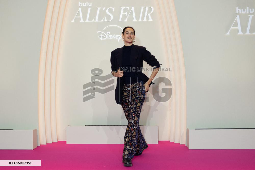 All's Fair Disney+ Paris Serie Premiere NB
