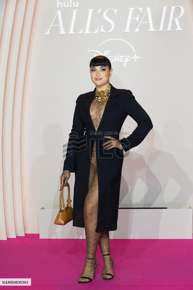 All's Fair Disney+ Paris Serie Premiere NB