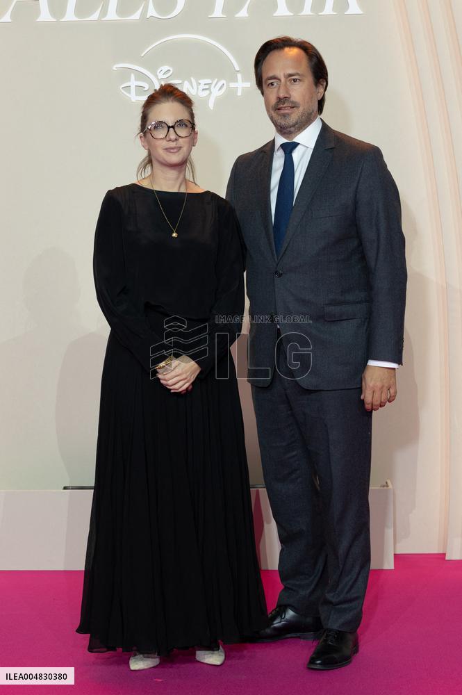 All's Fair Disney+ Paris Serie Premiere NB