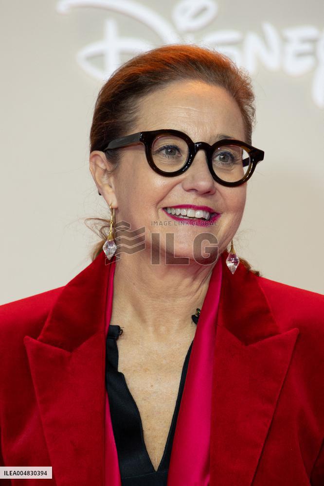 All's Fair Disney+ Paris Serie Premiere NB