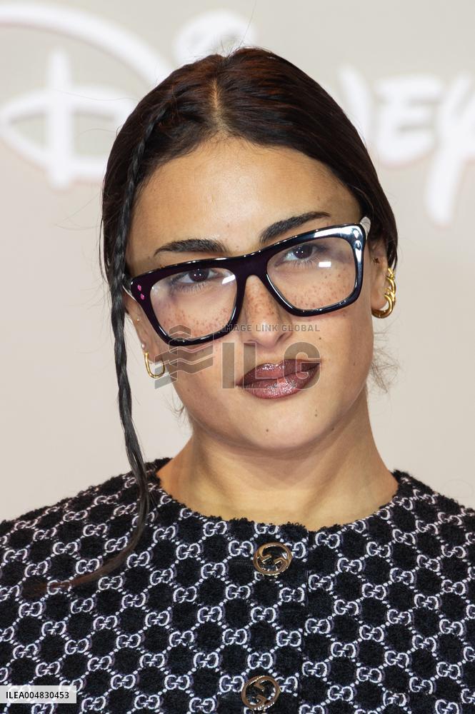 All's Fair Disney+ Paris Serie Premiere NB