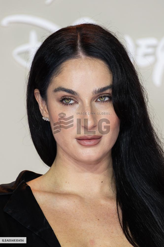 All's Fair Disney+ Paris Serie Premiere NB