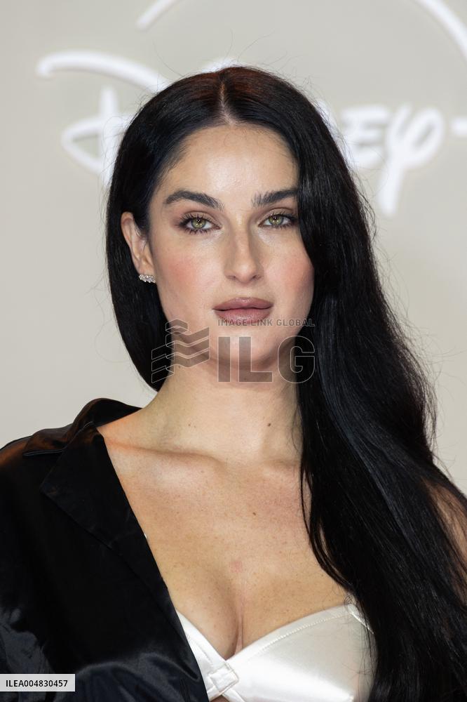 All's Fair Disney+ Paris Serie Premiere NB