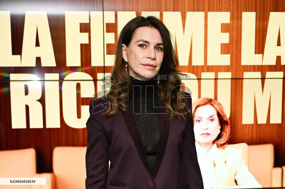 La Femme La Plus Riche Du Monde Premiere