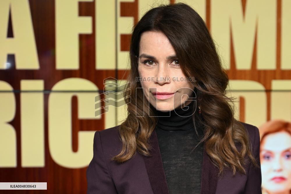 La Femme La Plus Riche Du Monde Premiere