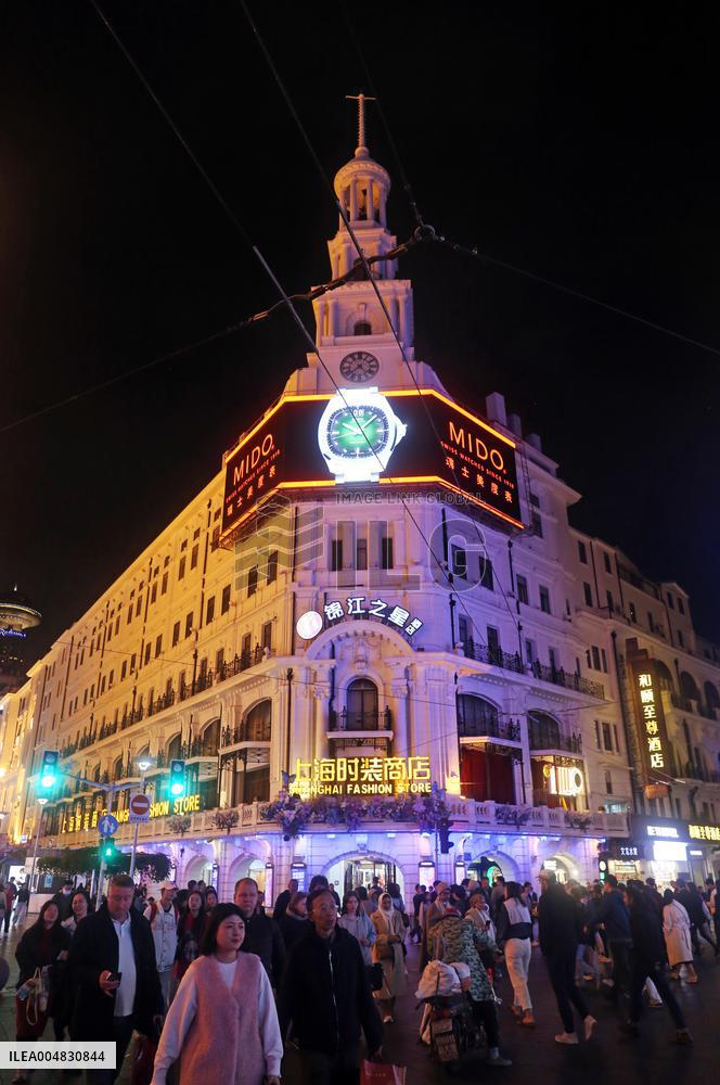 Nanjing Road Walkway in Shanghai