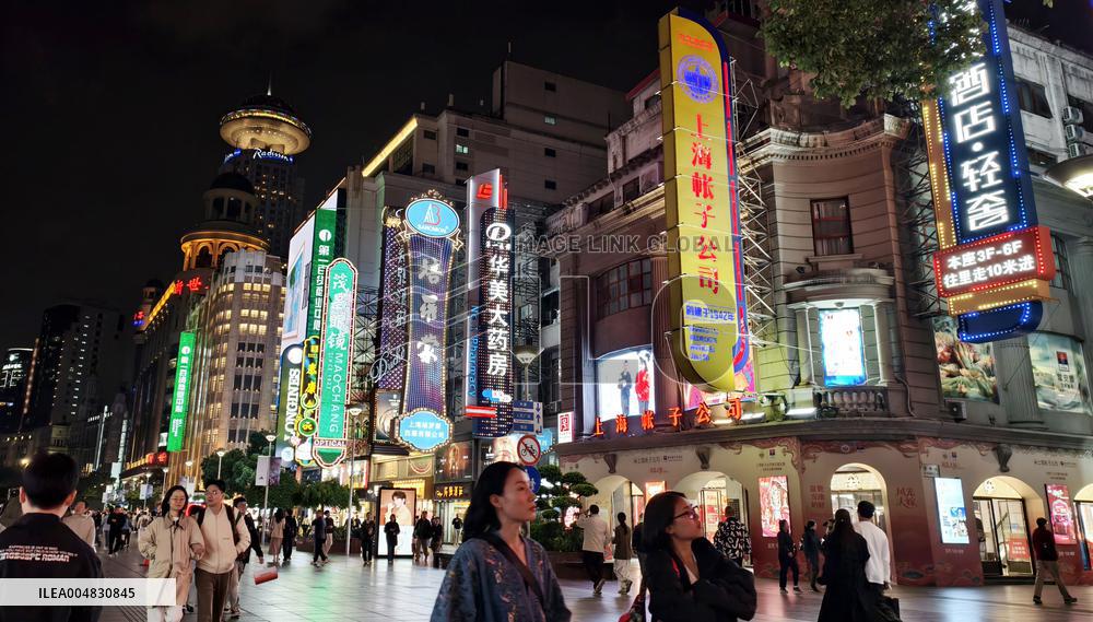 Nanjing Road Walkway in Shanghai