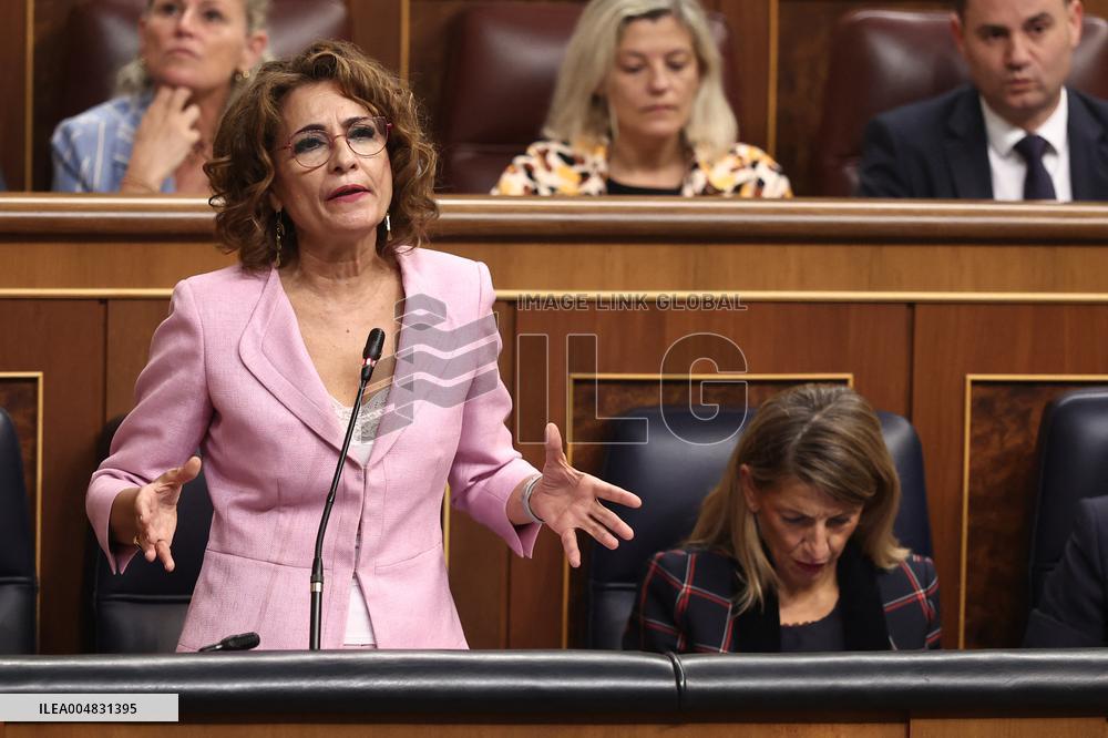 Government Faces Economic Questions in Senate - Madrid
