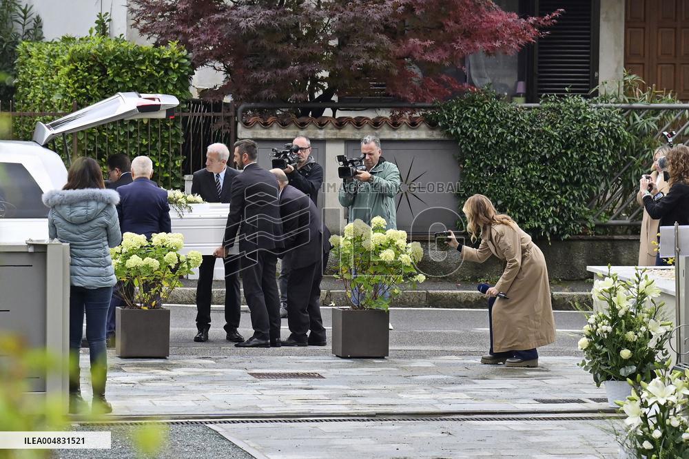 Pamela Genini Funeral Service Held - Ital