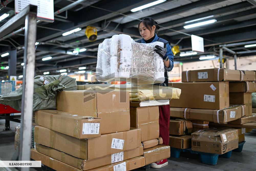 11.11 Express logistics