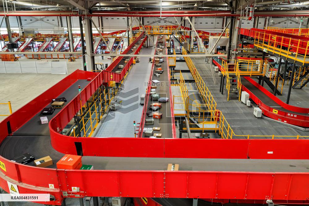 11.11 Express logistics