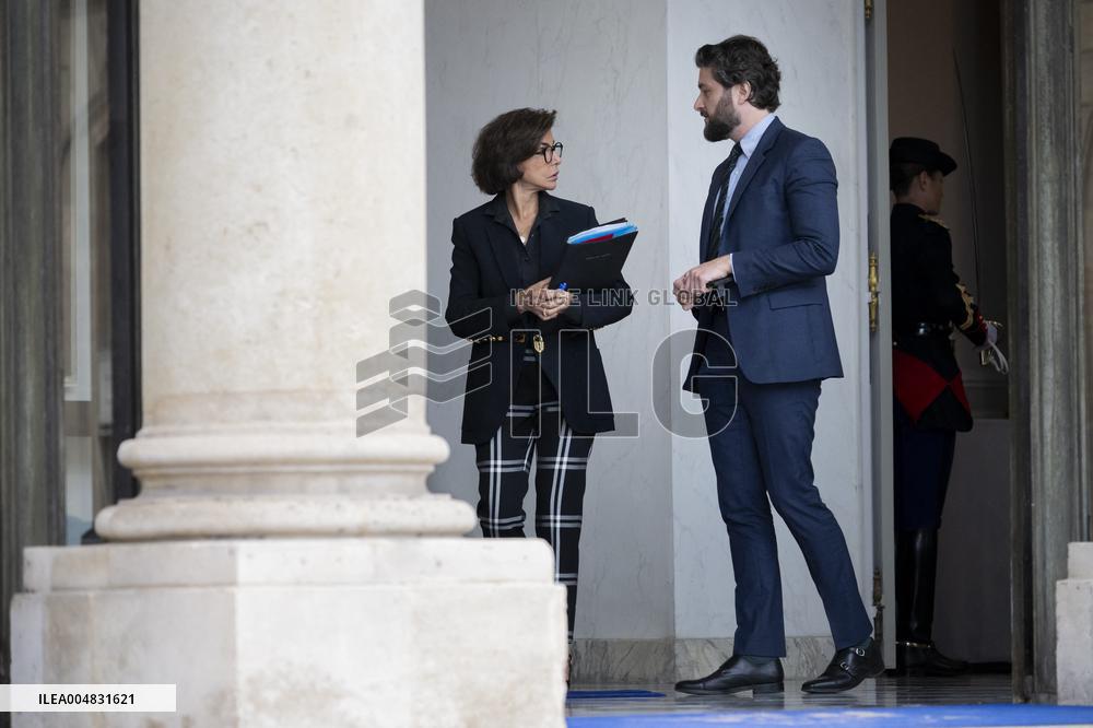 Weekly Cabinet Meeting - Paris