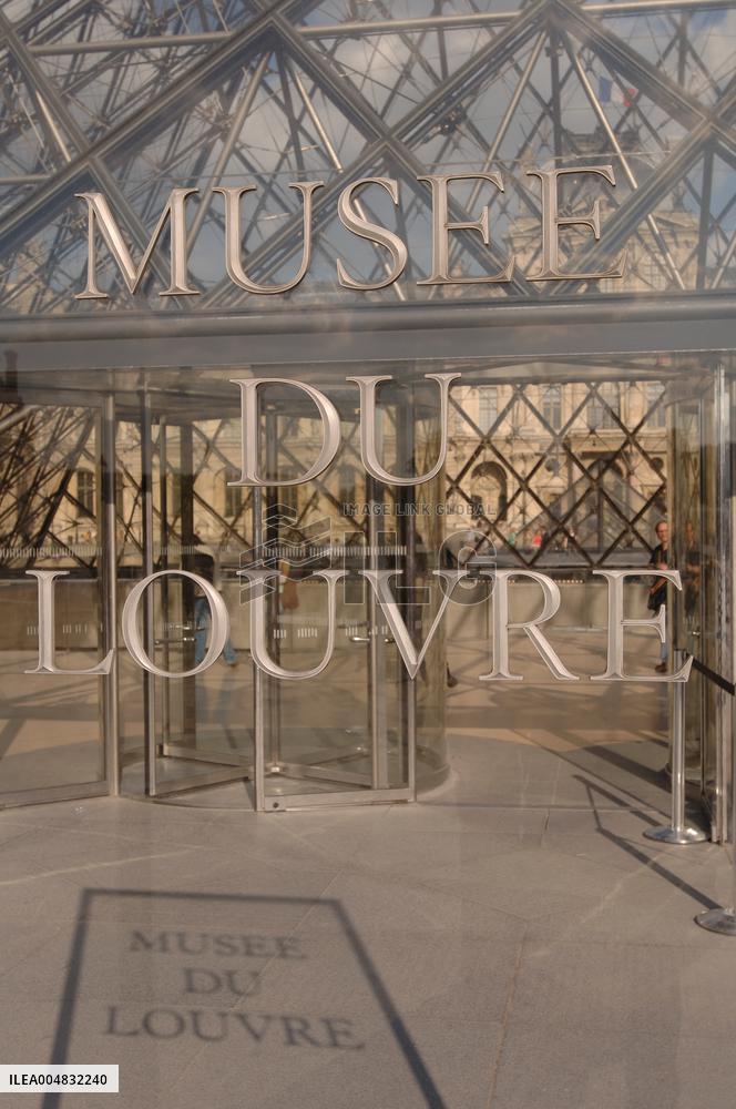 Illustration - Louvre - Paris