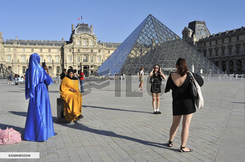 Illustration - Louvre - Paris