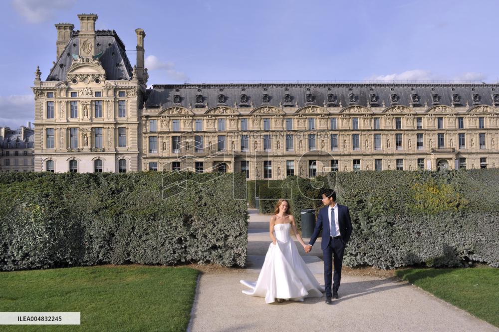 Illustration - Louvre - Paris