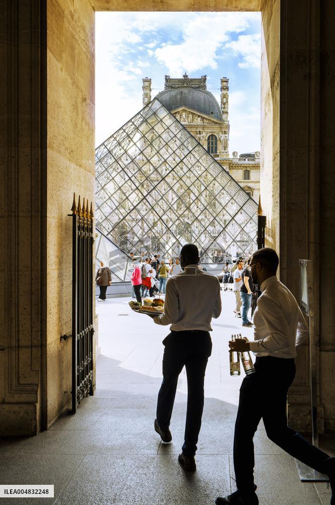 Illustration - Louvre - Paris