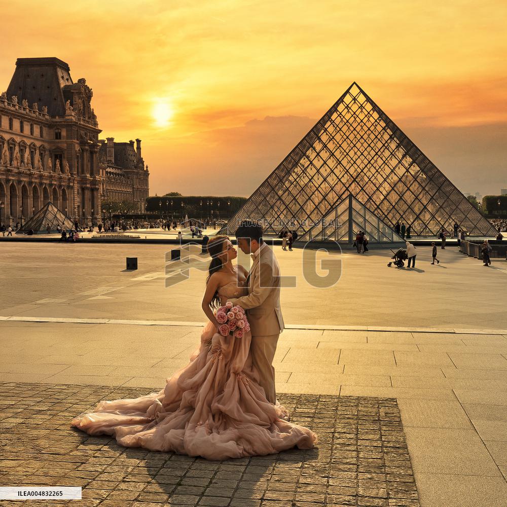 Illustration - Louvre - Paris