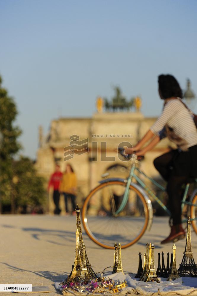 Illustration - Louvre - Paris
