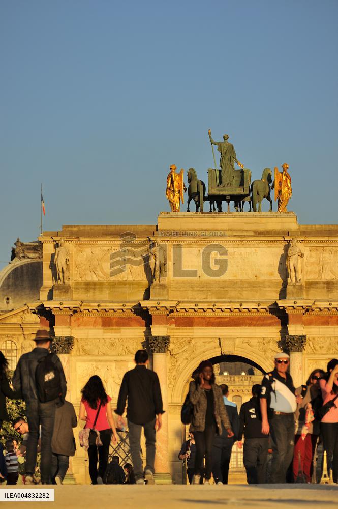 Illustration - Louvre - Paris