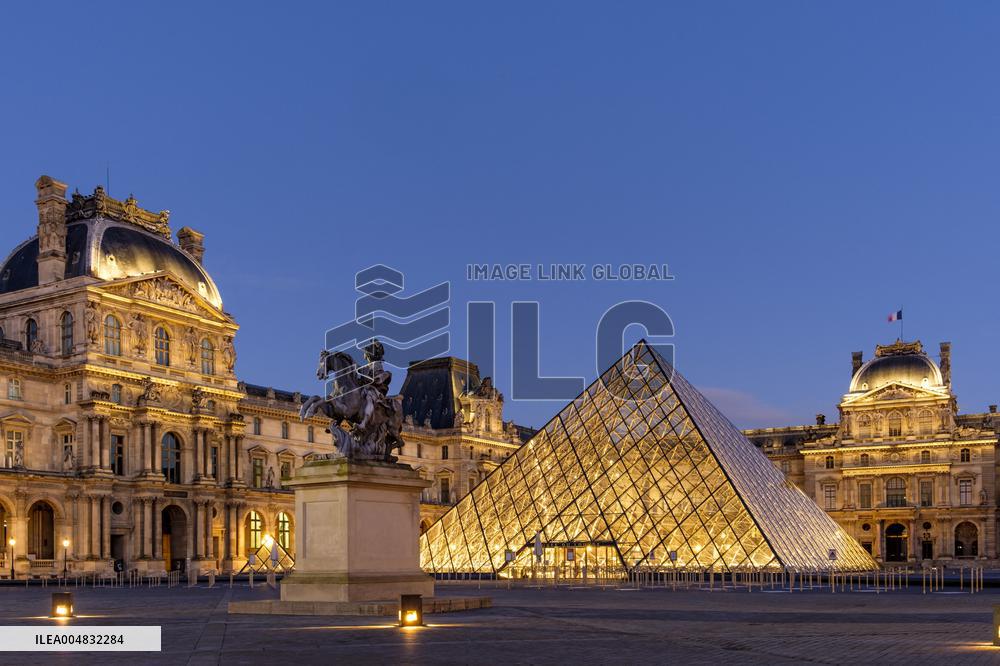 Illustration - Louvre - Paris
