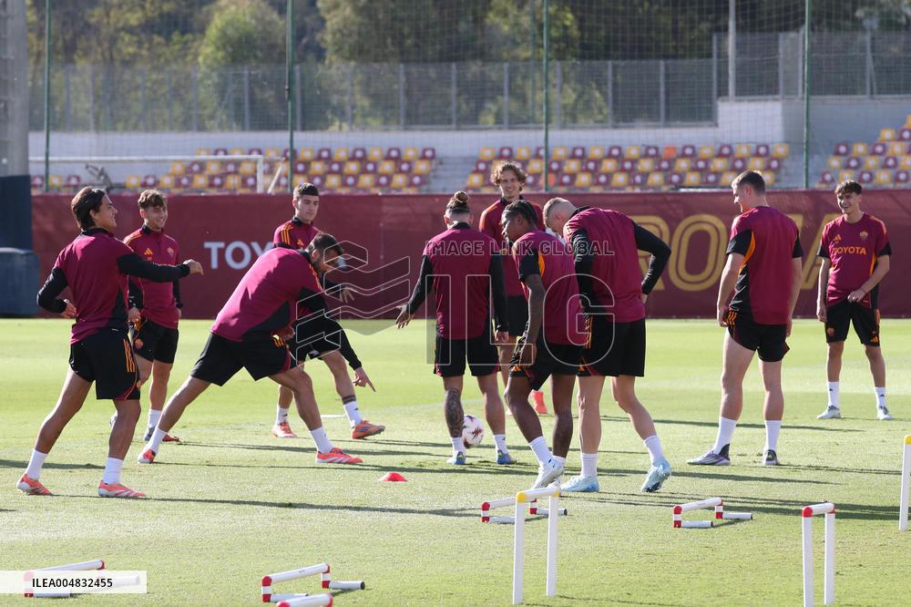 CALCIO - UEFA Europa League - AS Roma - Press Conference and Training