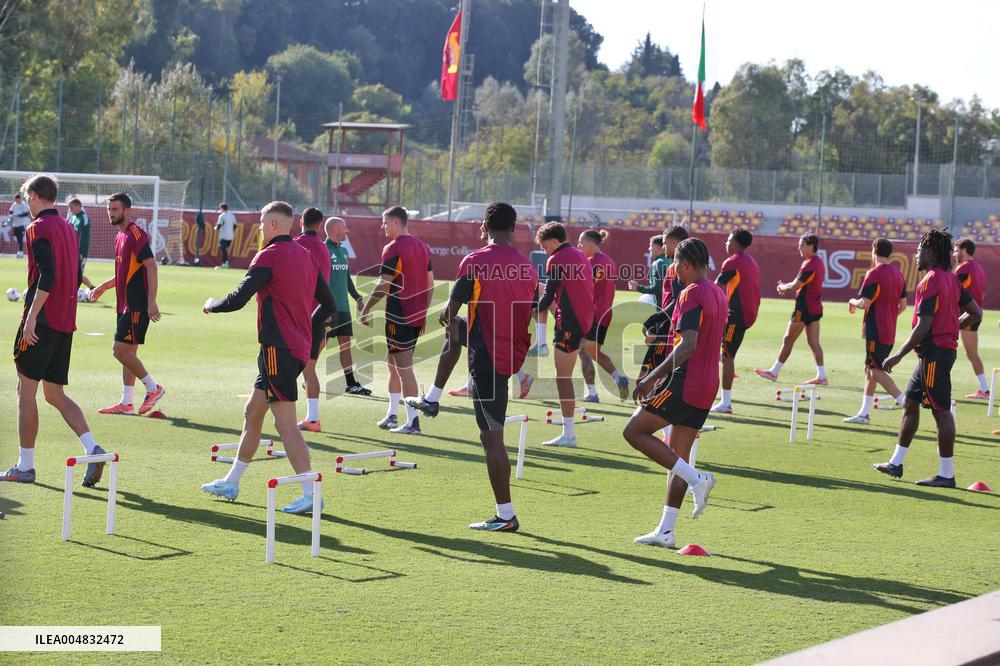CALCIO - UEFA Europa League - AS Roma - Press Conference and Training